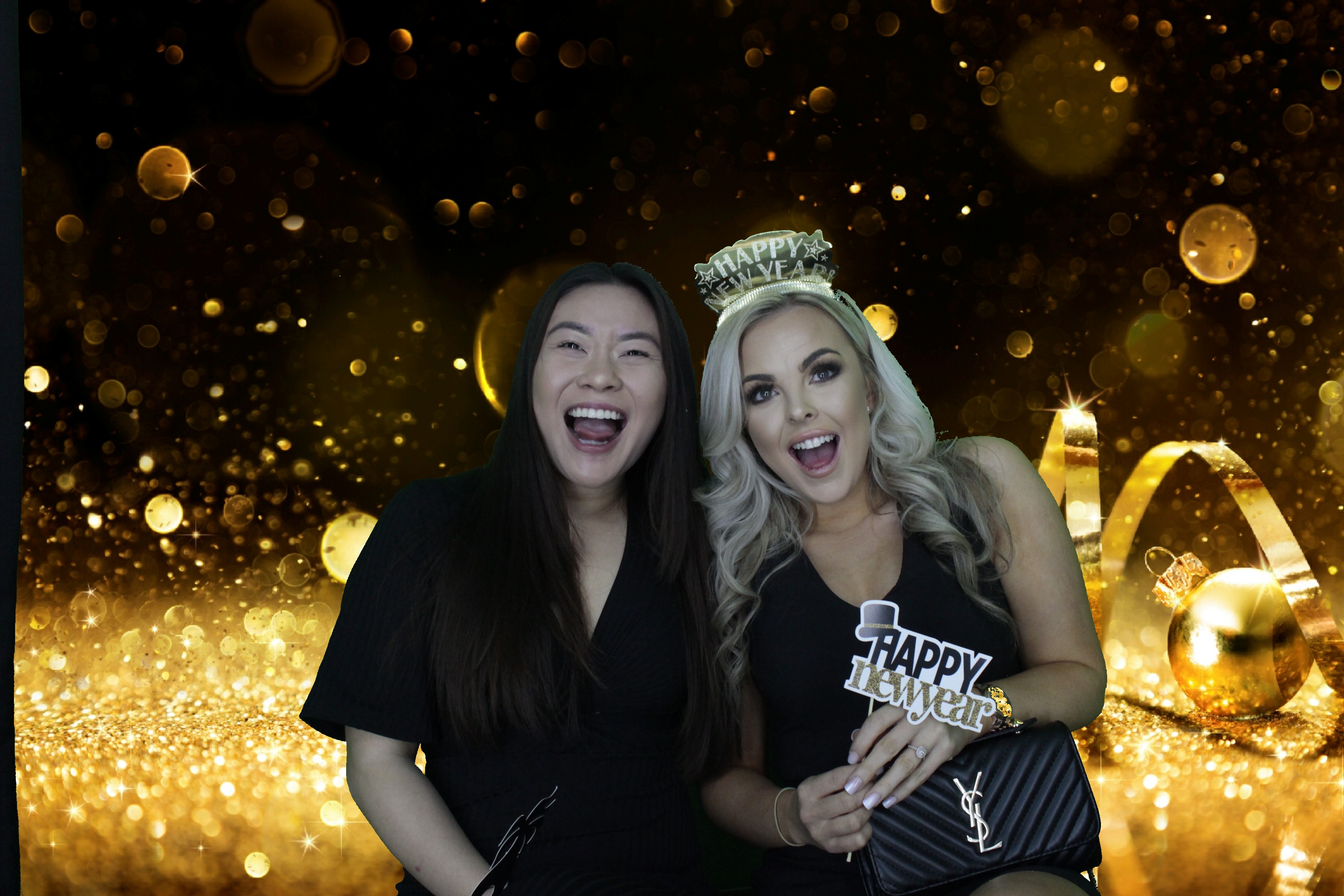 NYE Party | View more photos from the event at gallery.myphotoboothexperience.co.uk/u/MyPhotoBoothExperienceLtd/NYE-Party